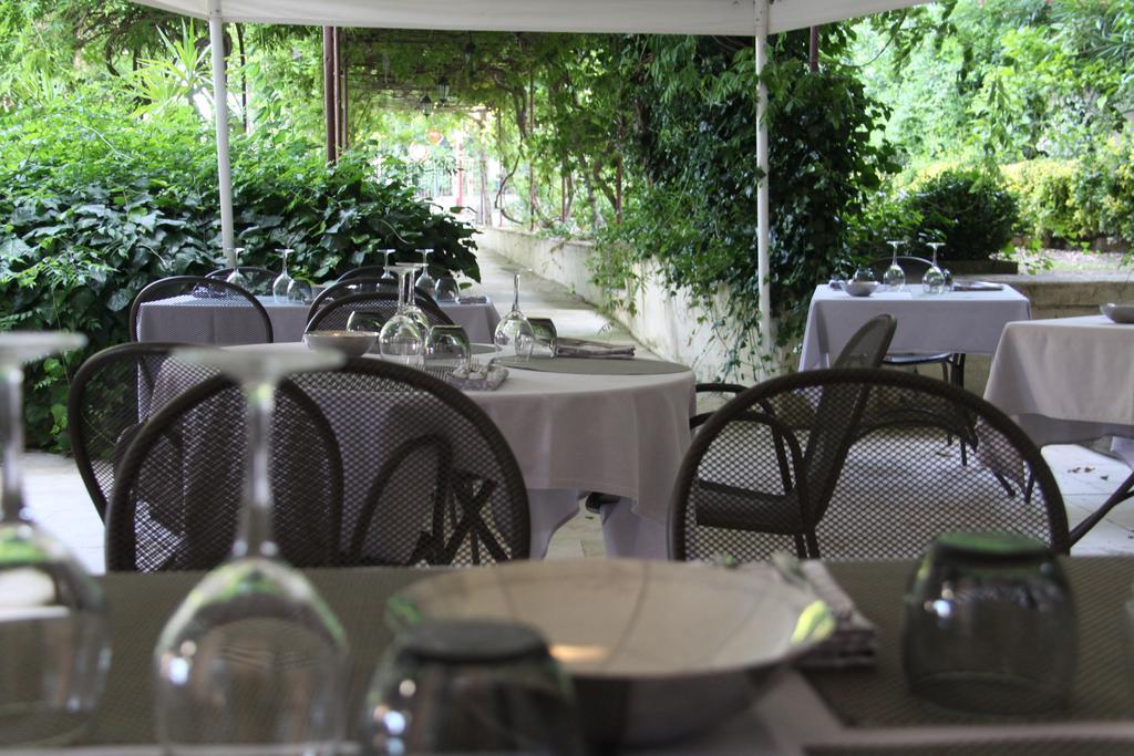 Les Jardins D'Anglise Six-Fours-les-Plages Exterior foto